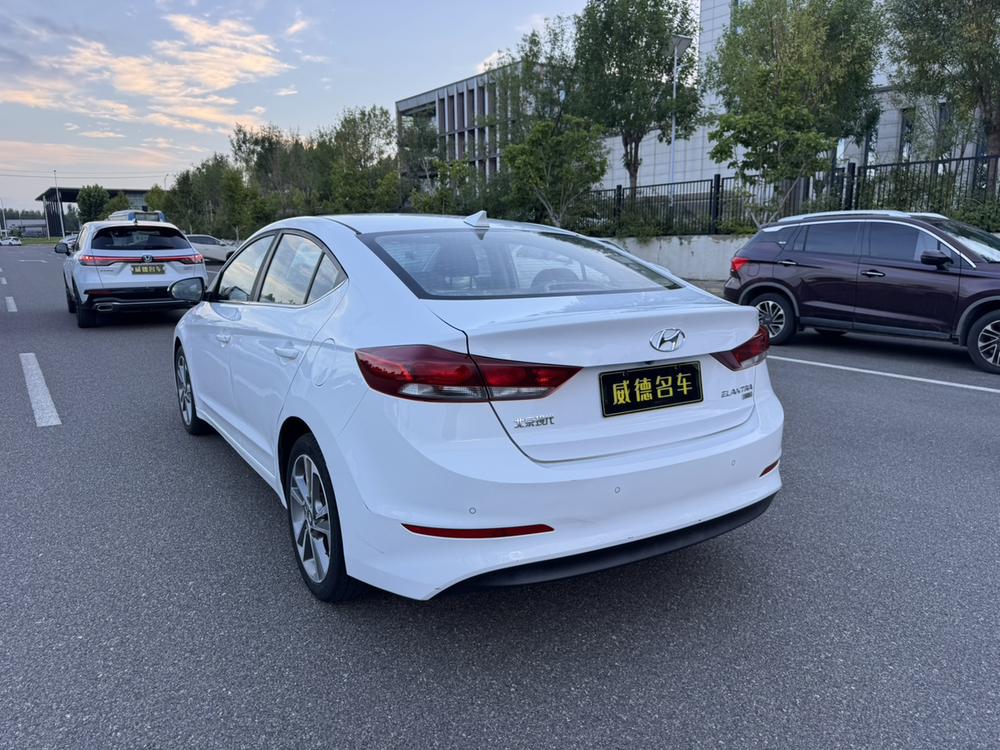 Hyundai Elantra Lingdong
