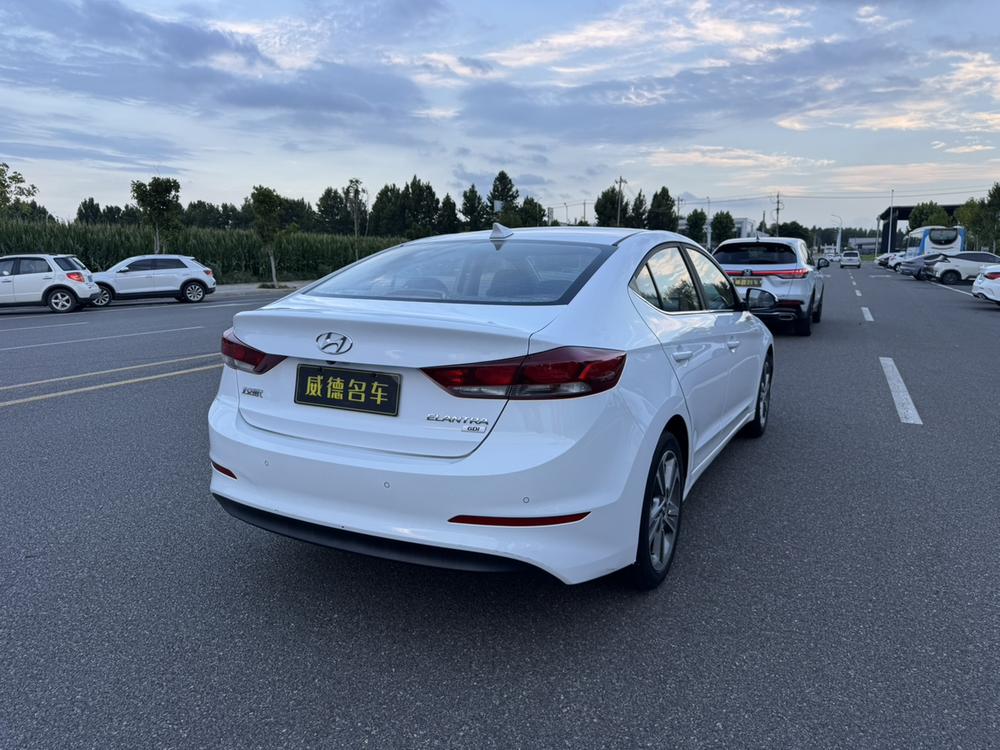 Hyundai Elantra Lingdong