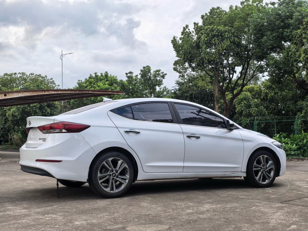 Hyundai Elantra Lingdong