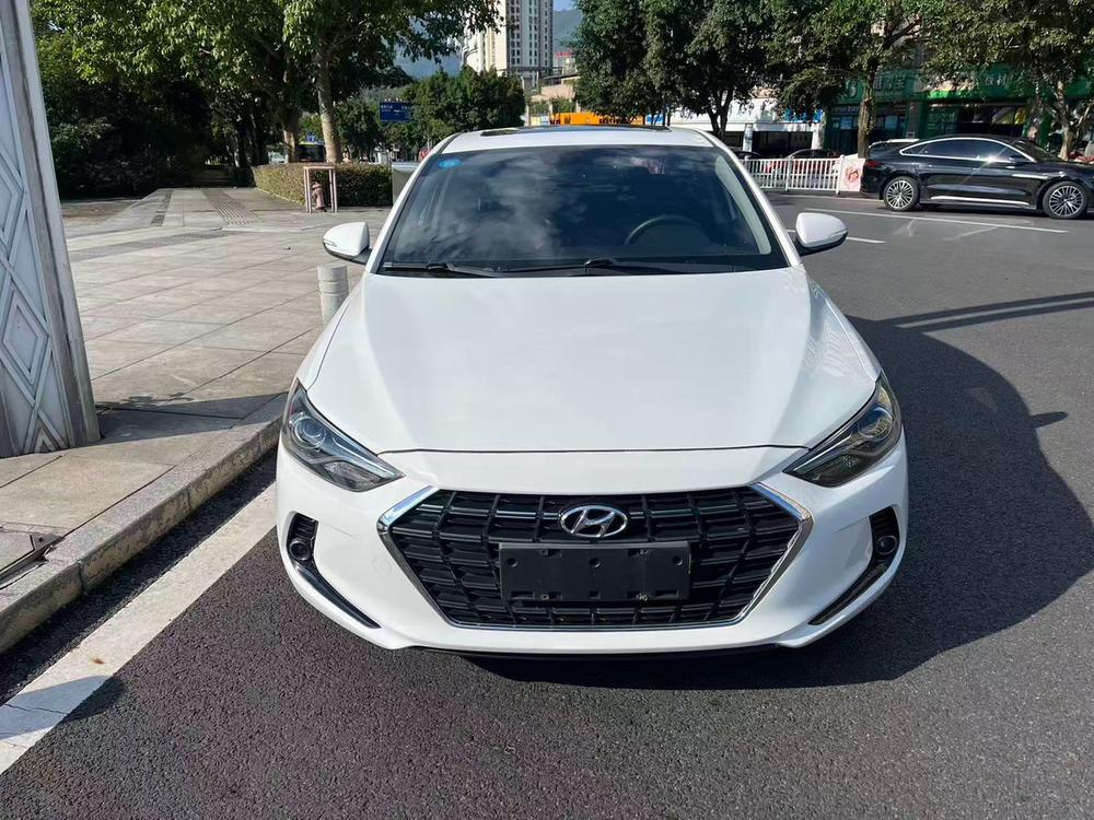 Hyundai Elantra Lingdong