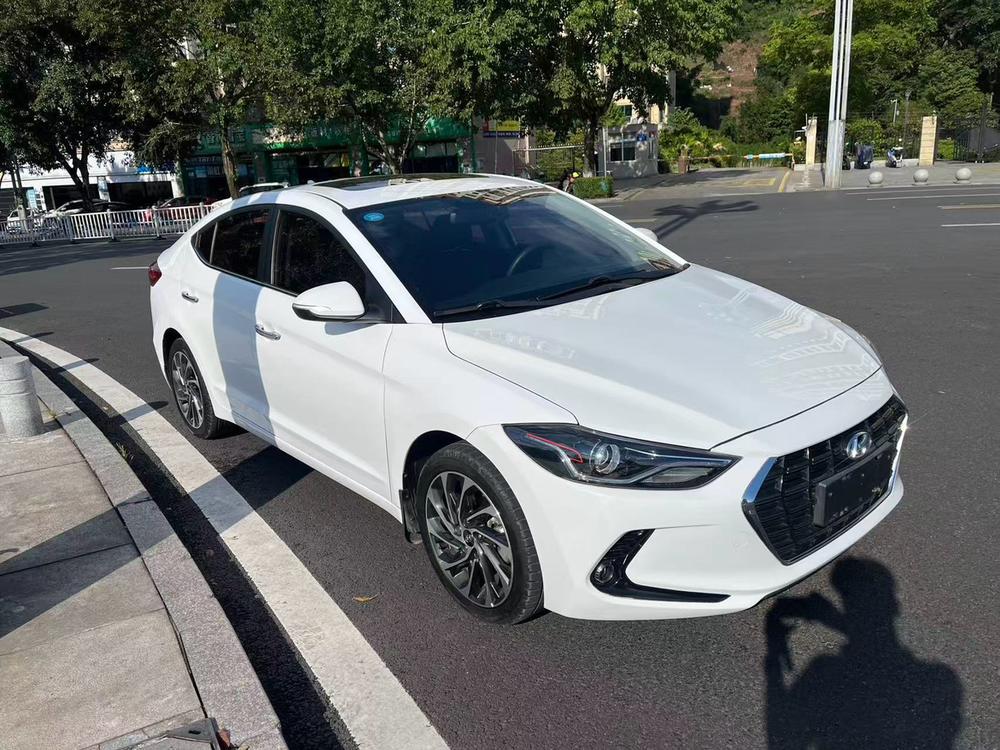 Hyundai Elantra Lingdong