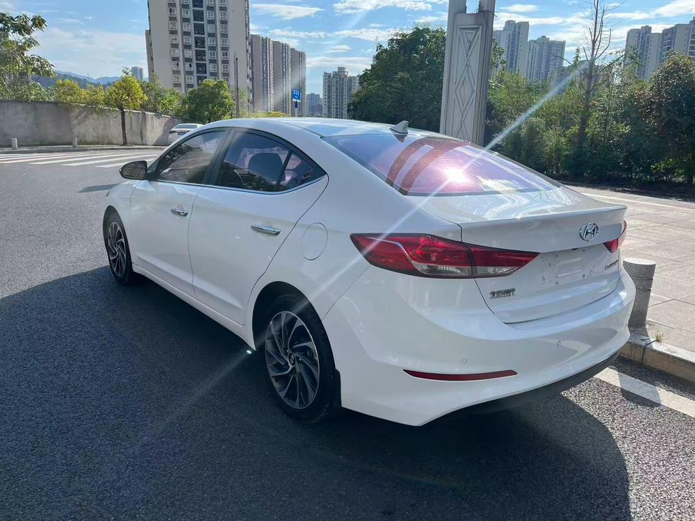 Hyundai Elantra Lingdong