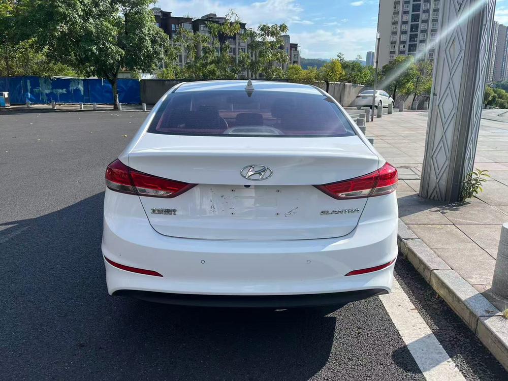 Hyundai Elantra Lingdong