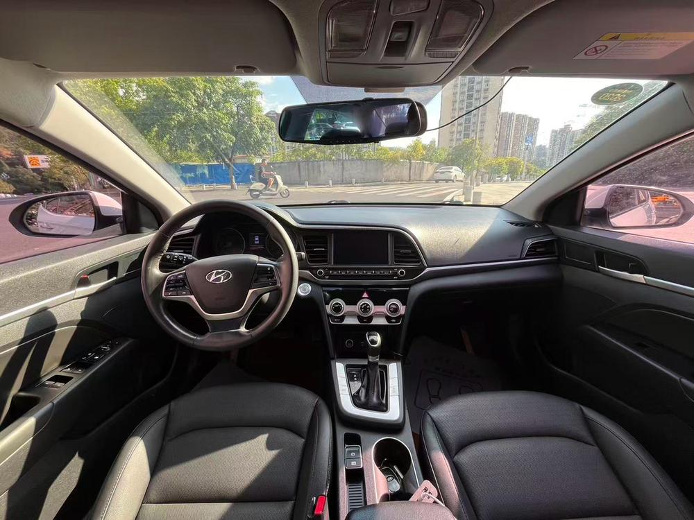 Hyundai Elantra Lingdong