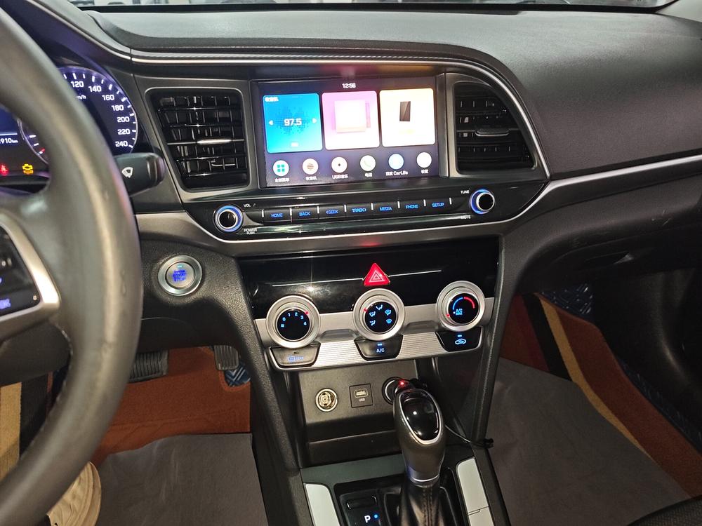 Hyundai Elantra Lingdong