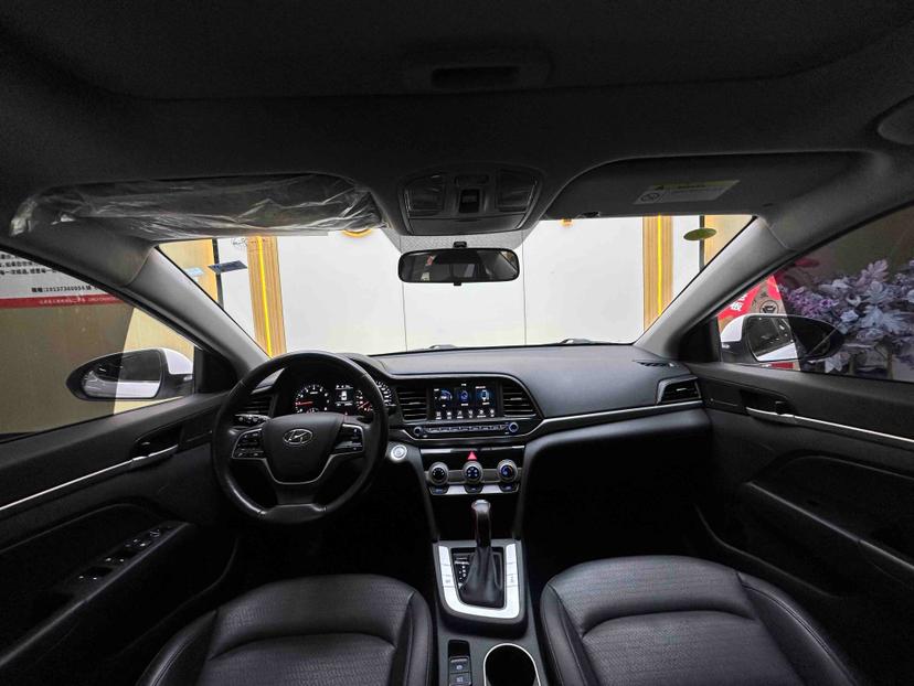 Hyundai Elantra Lingdong