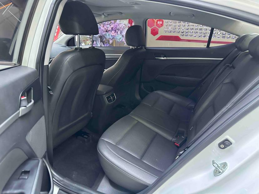 Hyundai Elantra Lingdong
