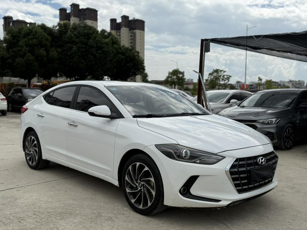 Hyundai Elantra Lingdong