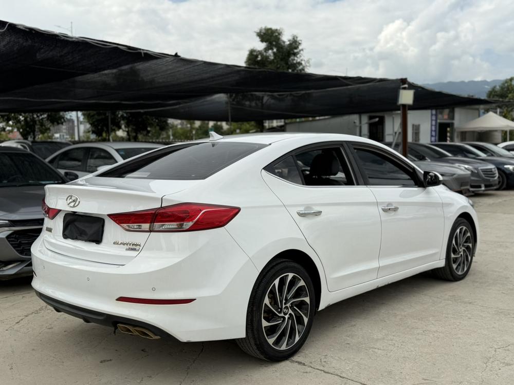 Hyundai Elantra Lingdong