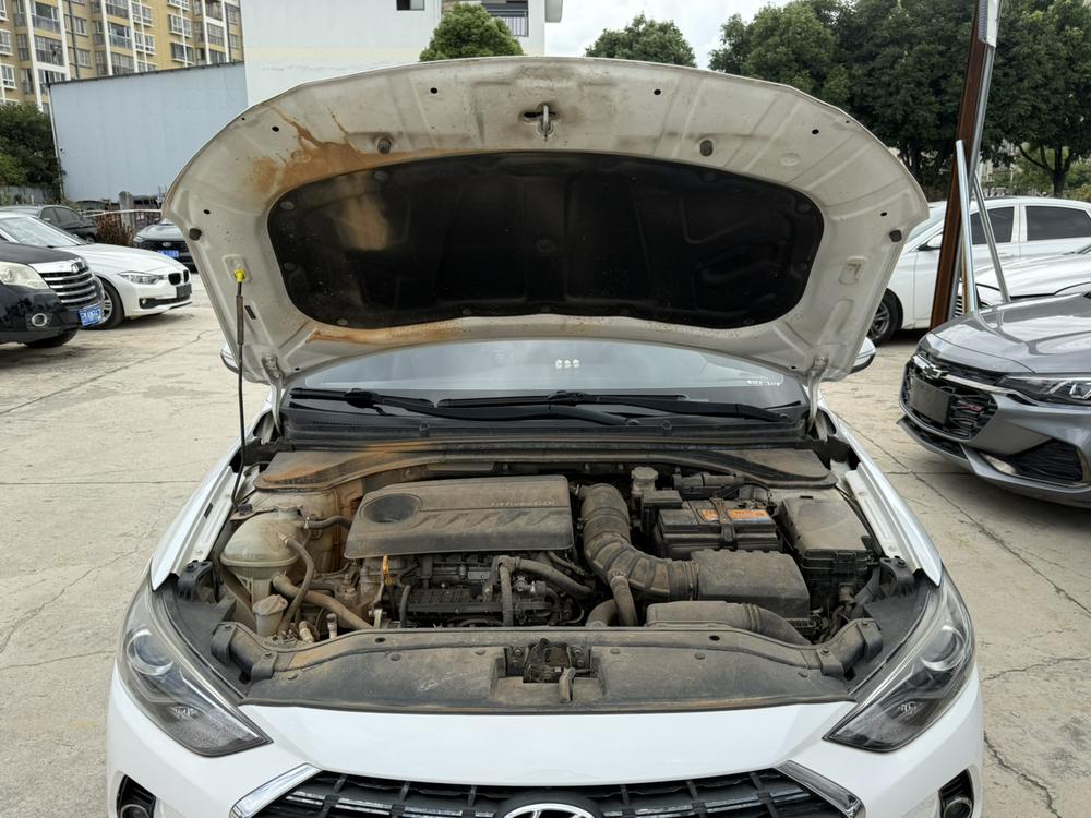 Hyundai Elantra Lingdong