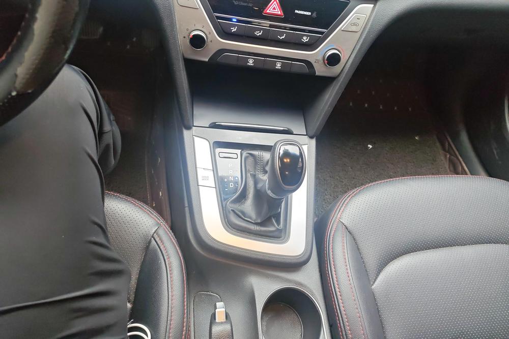 Hyundai Elantra Lingdong