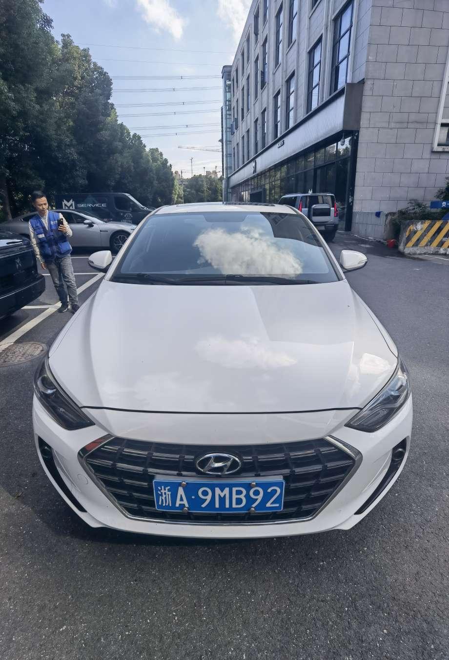 Hyundai Elantra Lingdong
