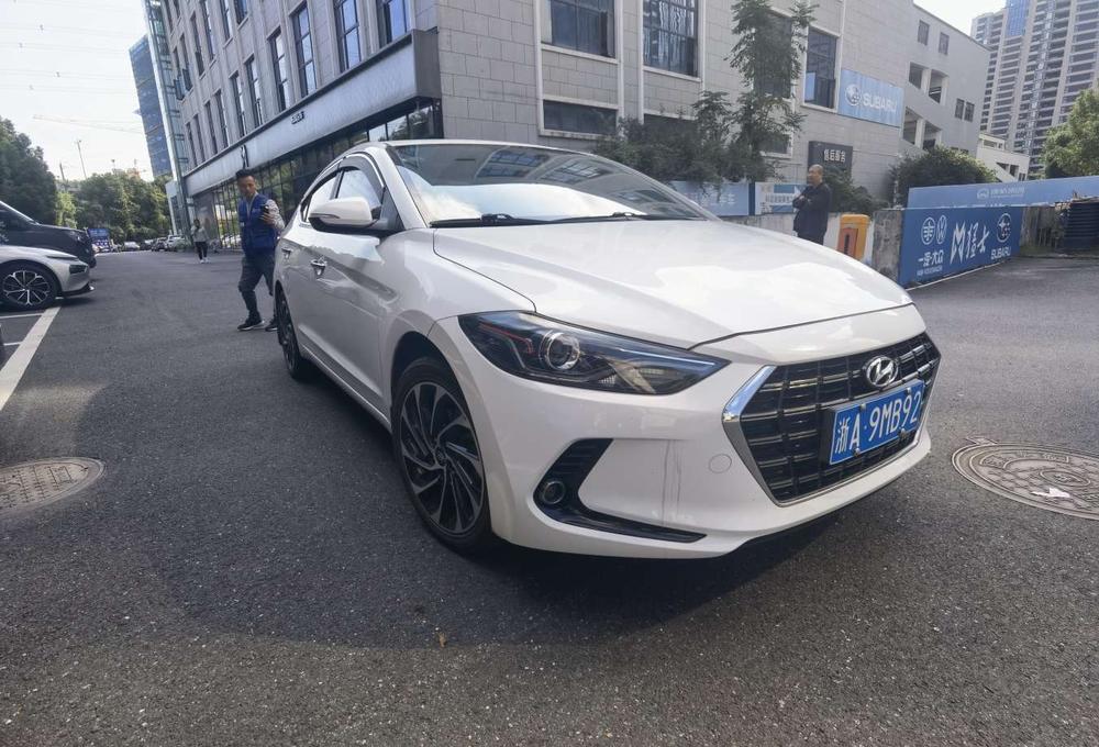 Hyundai Elantra Lingdong