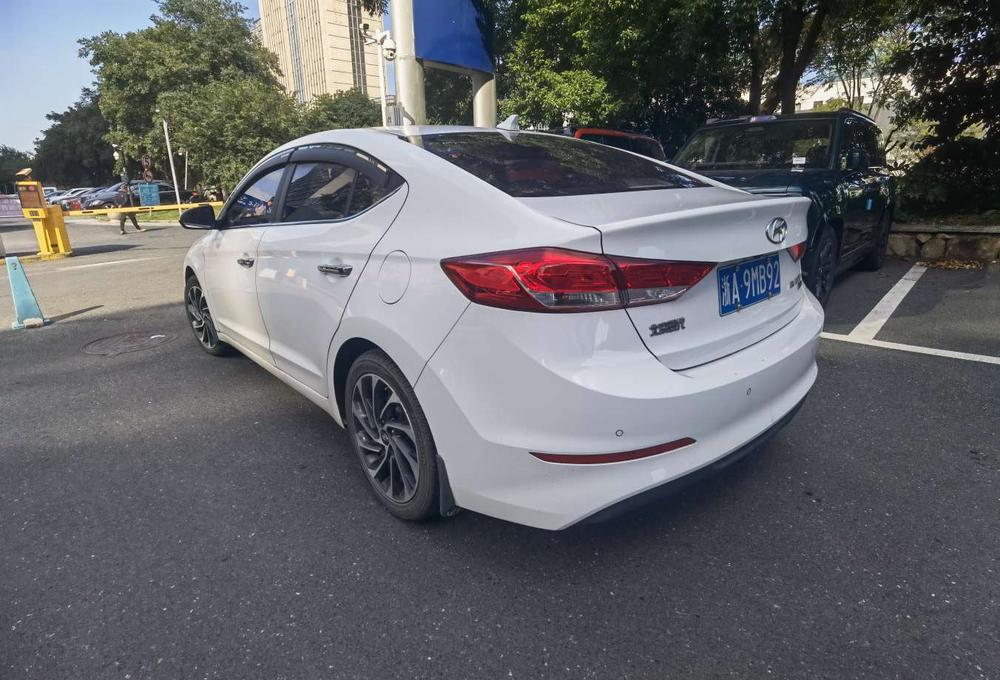 Hyundai Elantra Lingdong