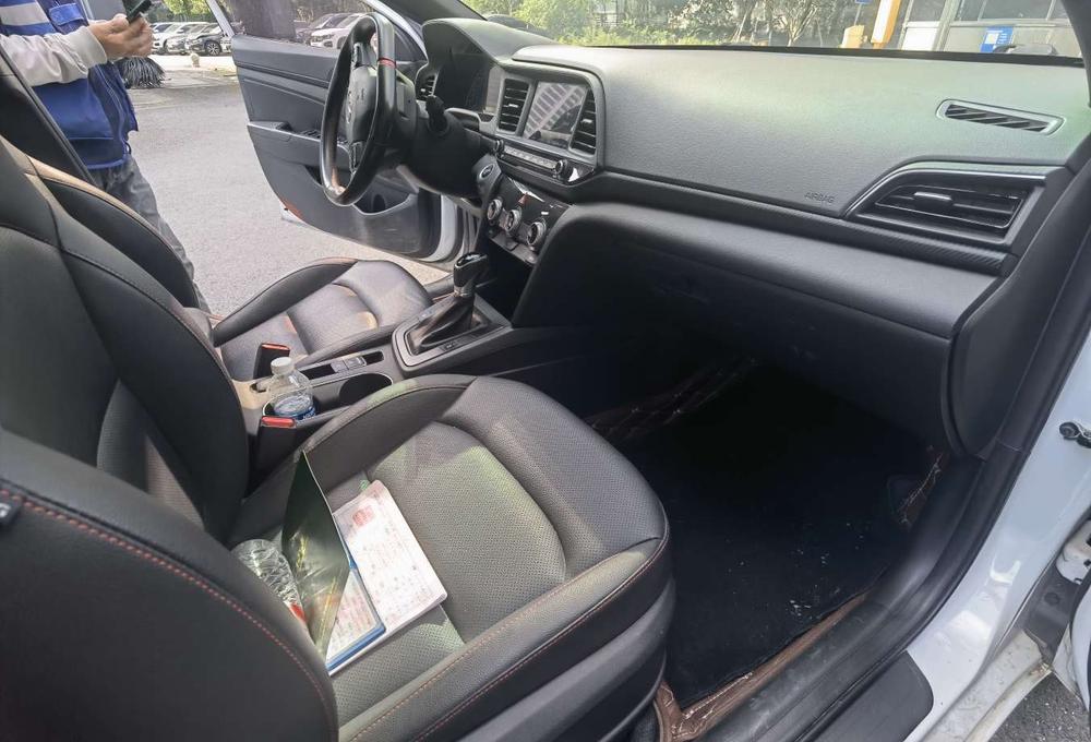 Hyundai Elantra Lingdong