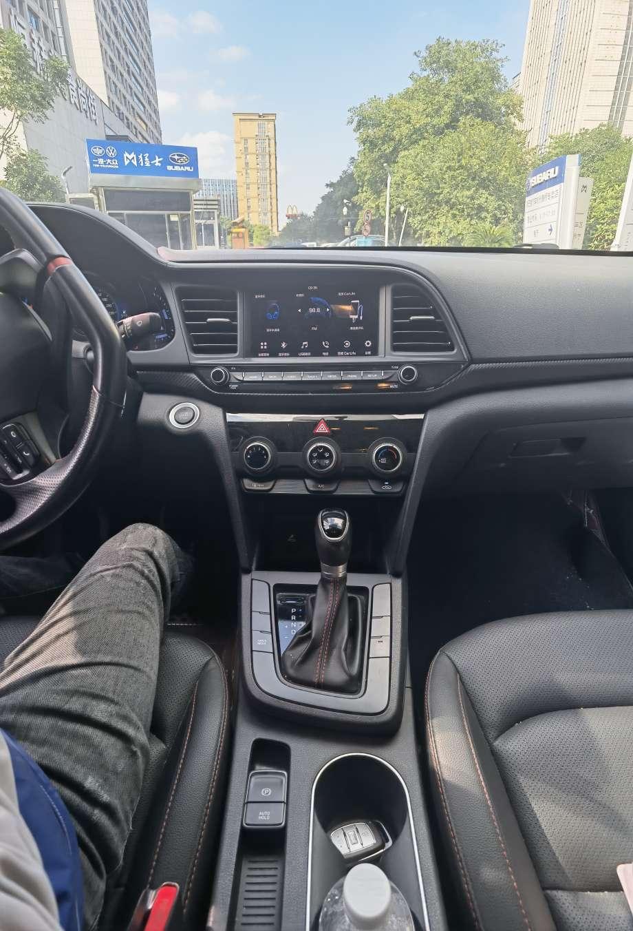 Hyundai Elantra Lingdong