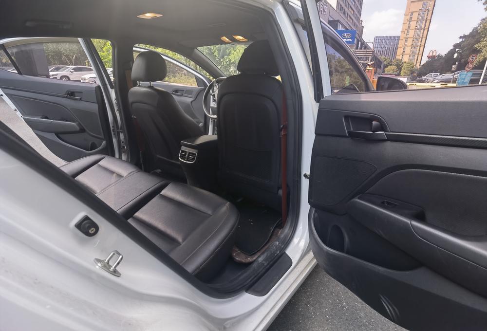 Hyundai Elantra Lingdong