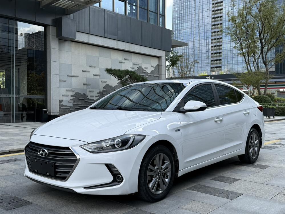 Hyundai Elantra Lingdong