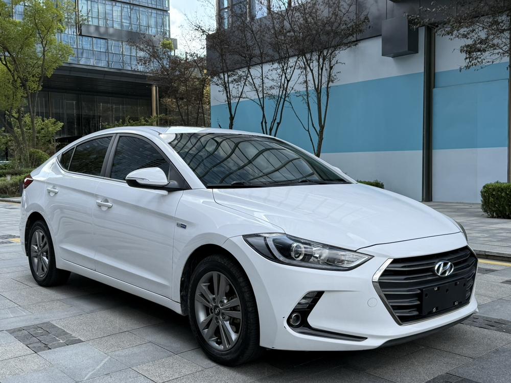 Hyundai Elantra Lingdong