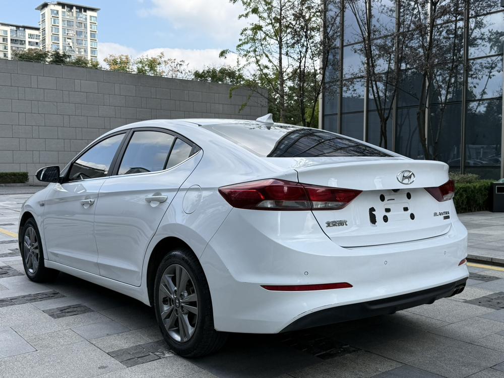 Hyundai Elantra Lingdong