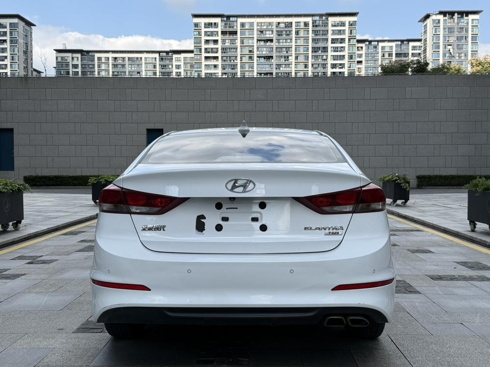 Hyundai Elantra Lingdong