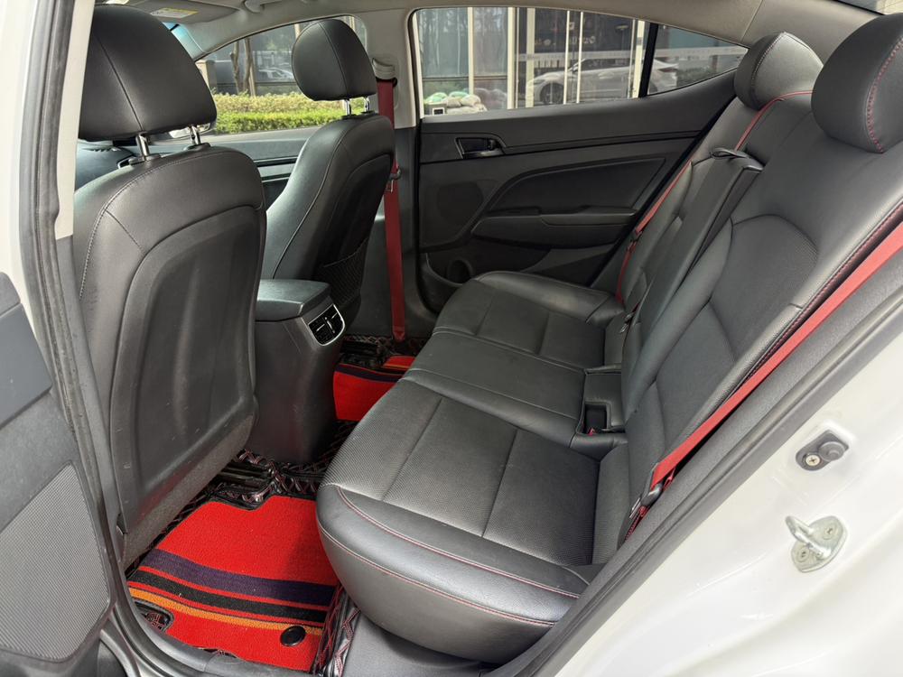 Hyundai Elantra Lingdong