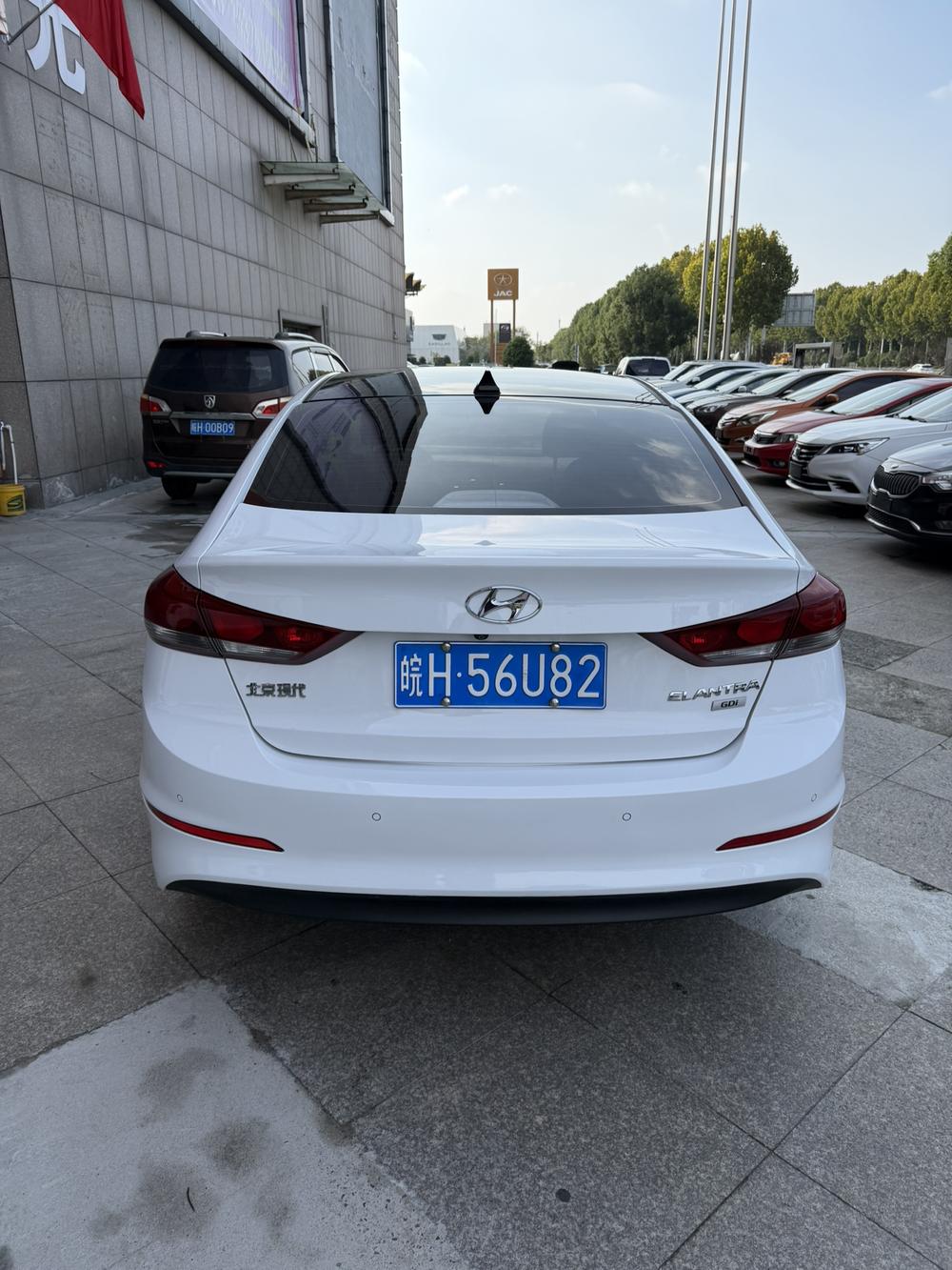 Hyundai Elantra Lingdong