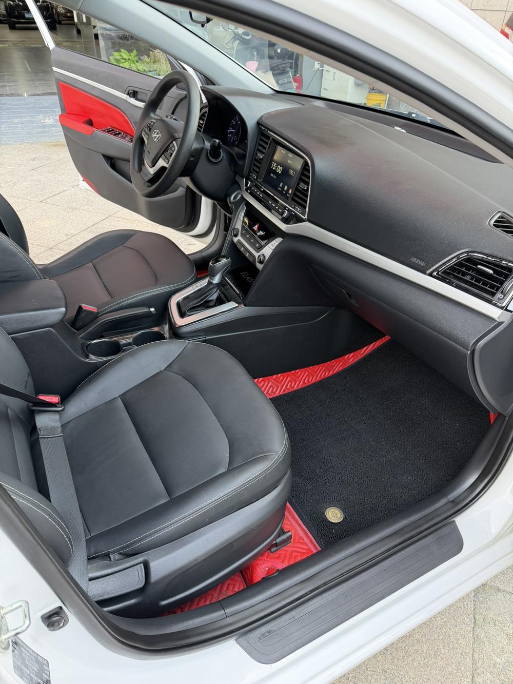 Hyundai Elantra Lingdong