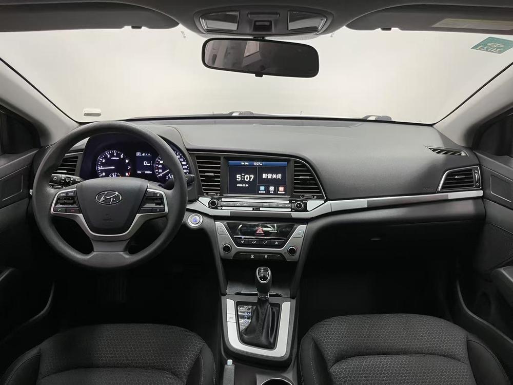 Hyundai Elantra Lingdong