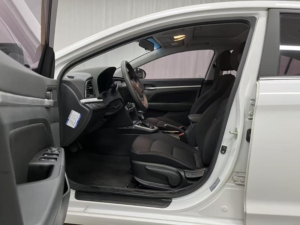Hyundai Elantra Lingdong