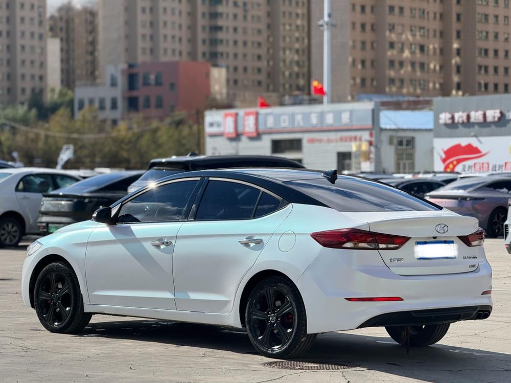 Hyundai Elantra Lingdong