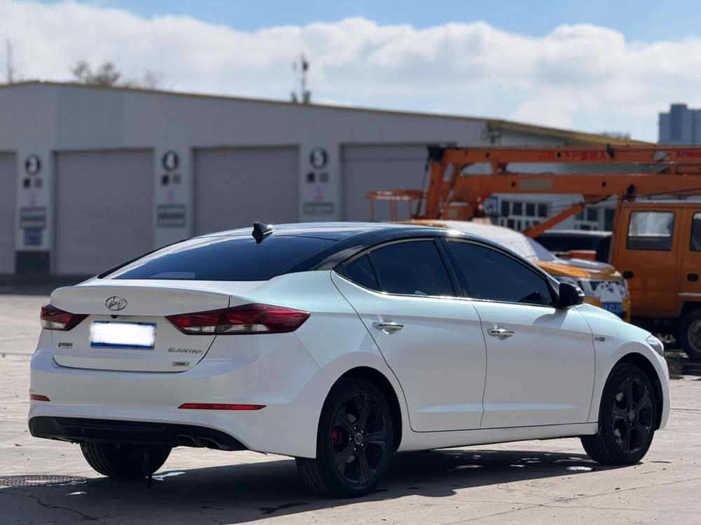 Hyundai Elantra Lingdong