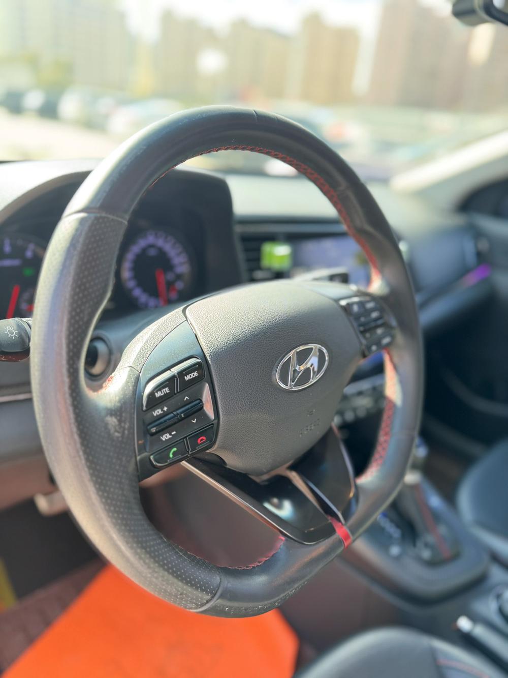 Hyundai Elantra Lingdong