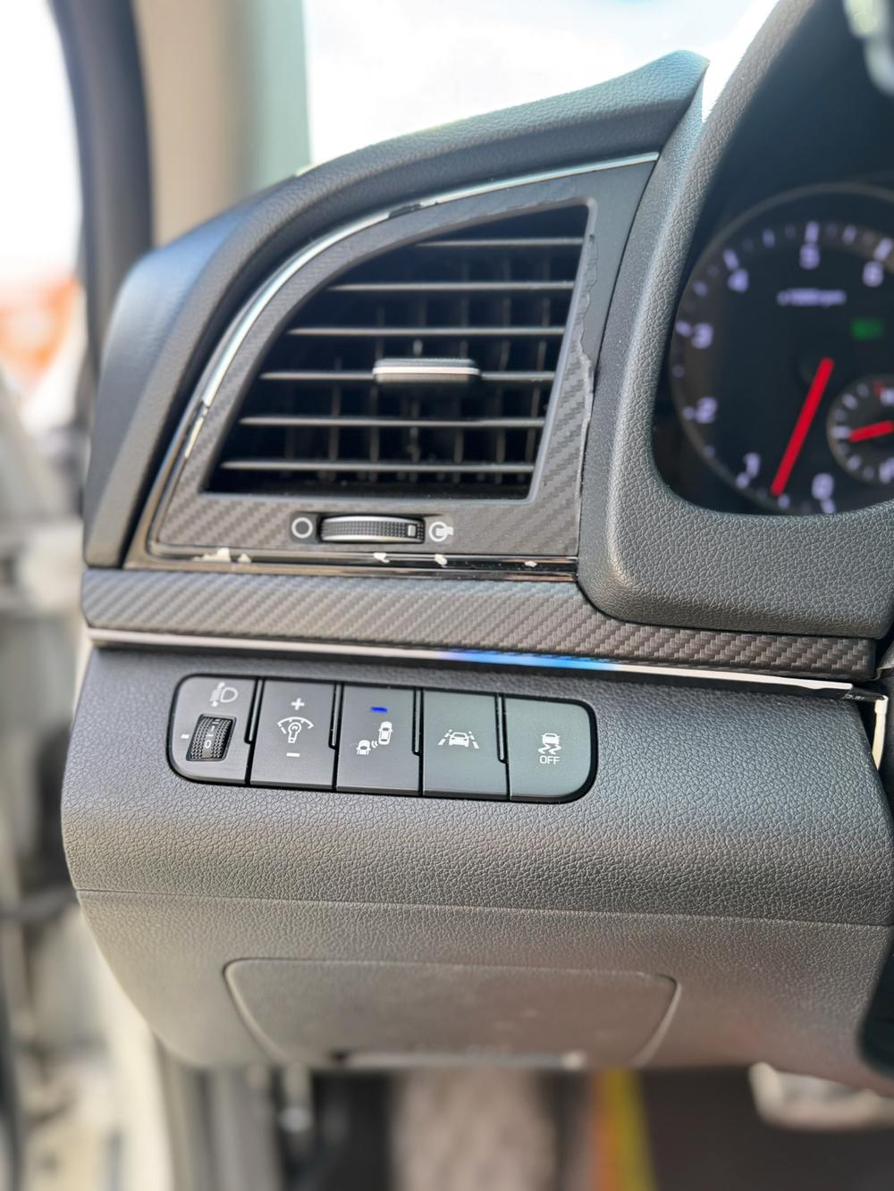 Hyundai Elantra Lingdong