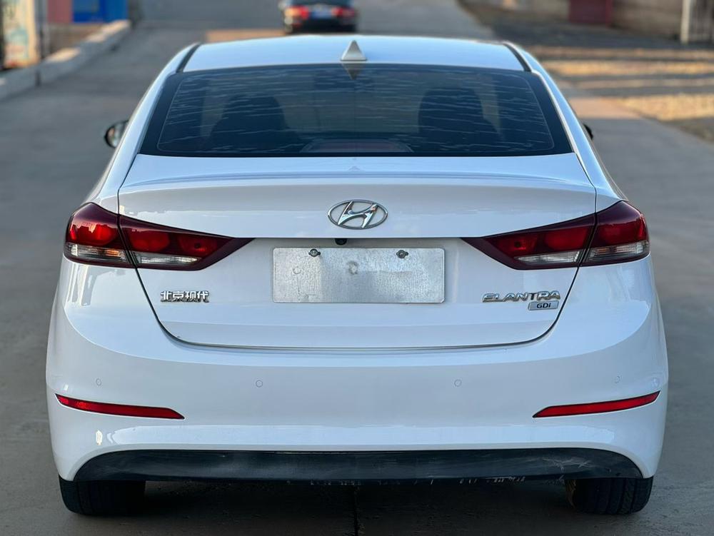 Hyundai Elantra Lingdong