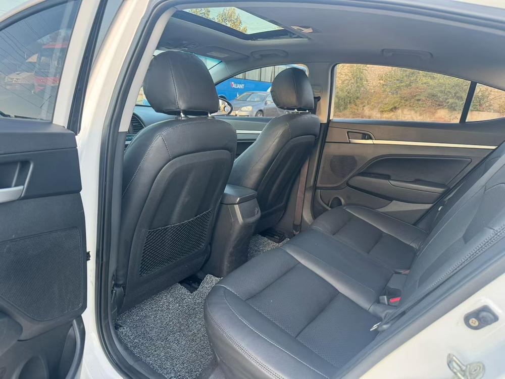 Hyundai Elantra Lingdong
