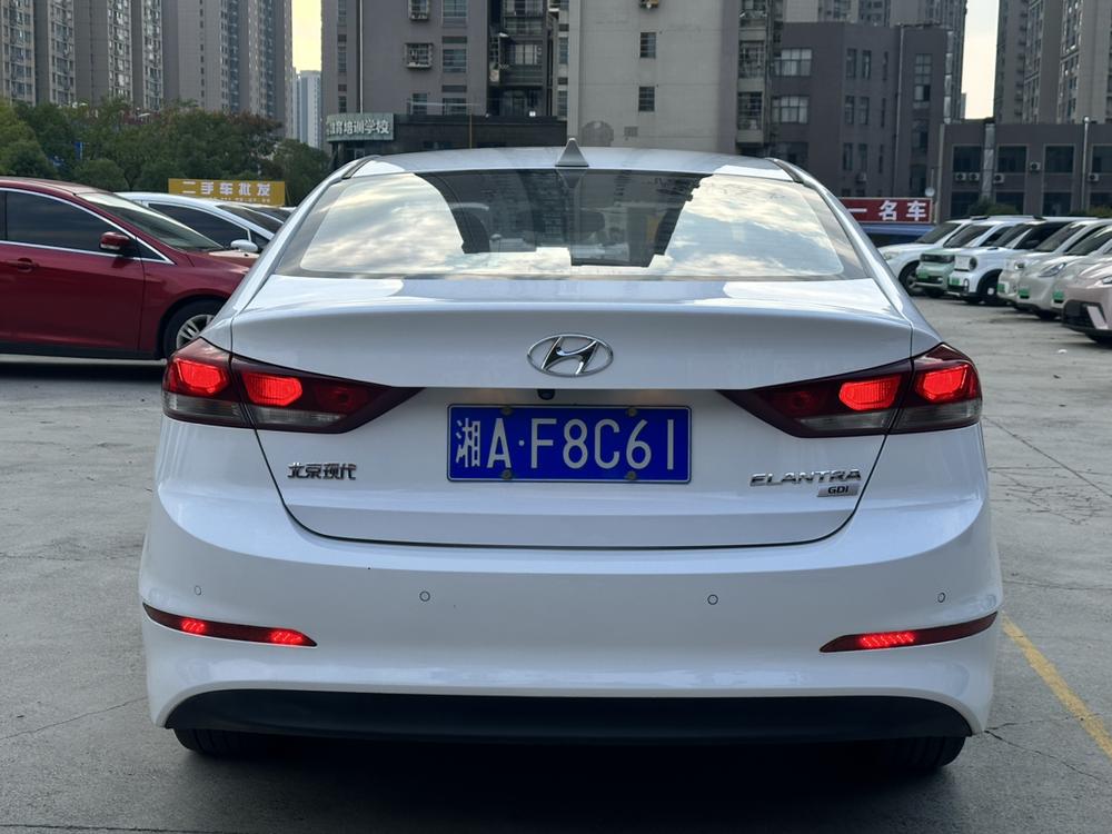 Hyundai Elantra Lingdong