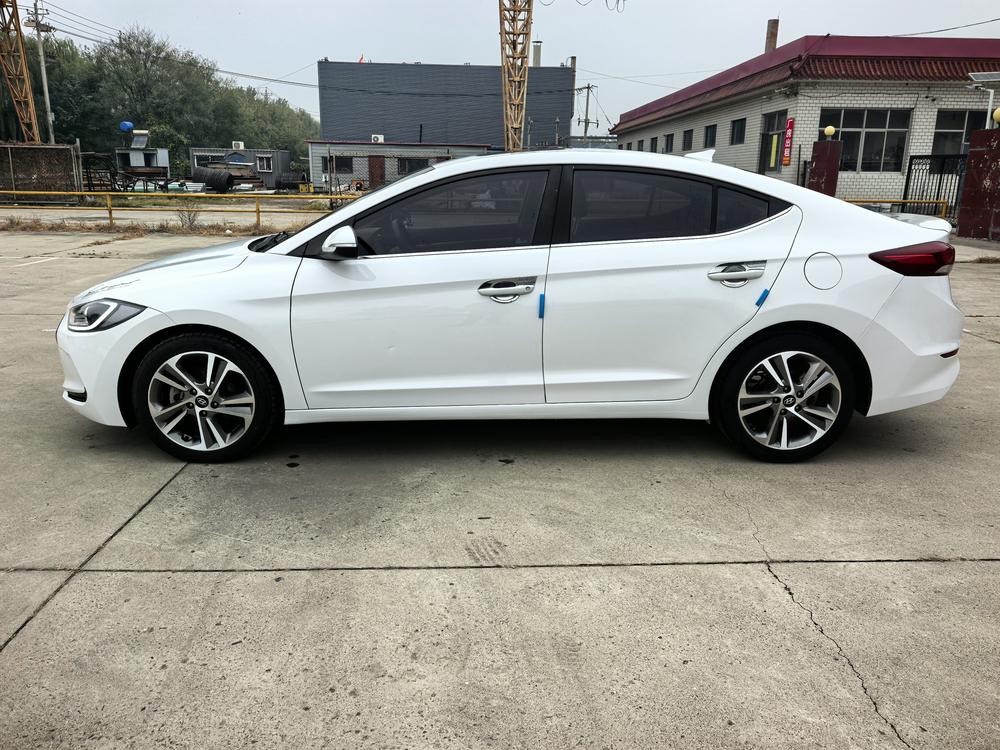 Hyundai Elantra Lingdong