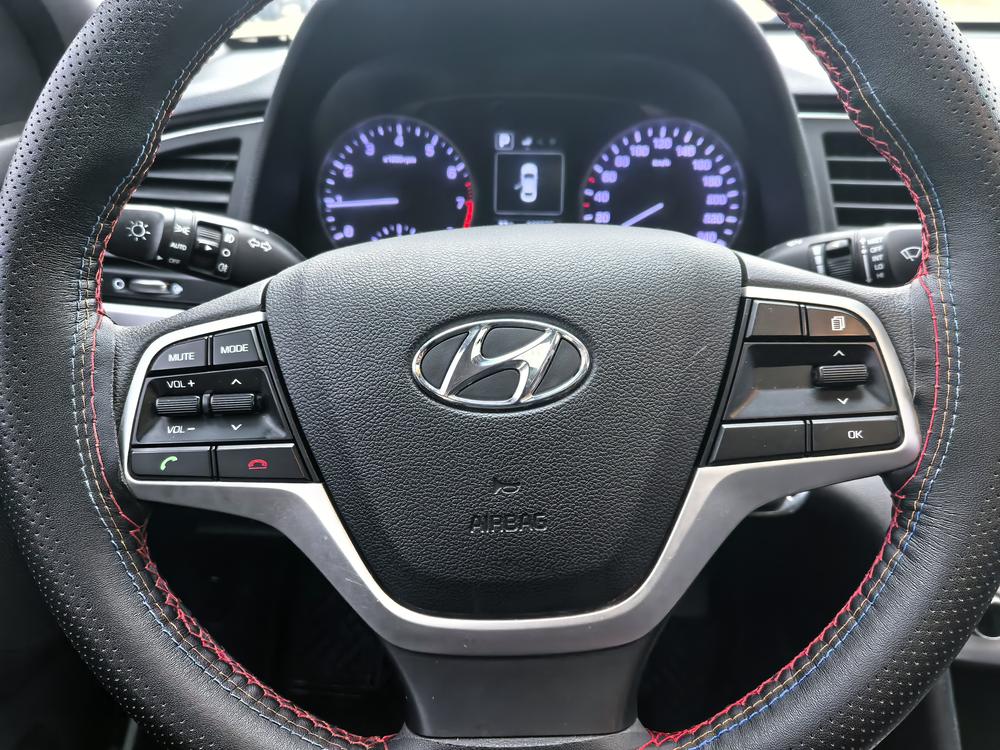 Hyundai Elantra Lingdong