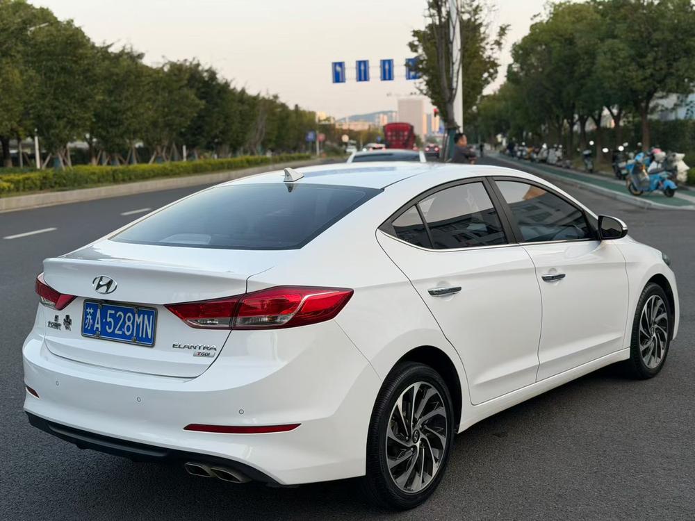 Hyundai Elantra Lingdong