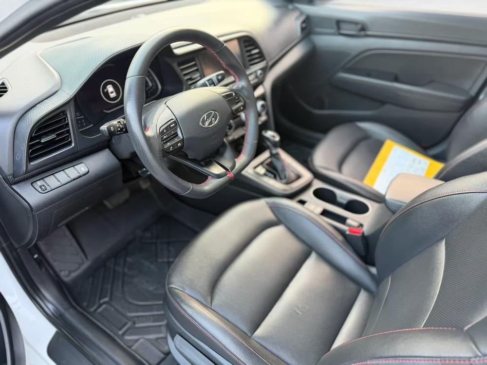 Hyundai Elantra Lingdong
