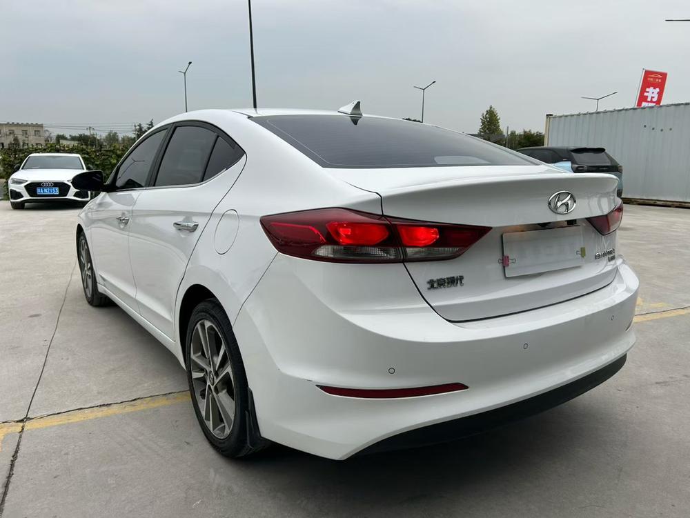 Hyundai Elantra Lingdong