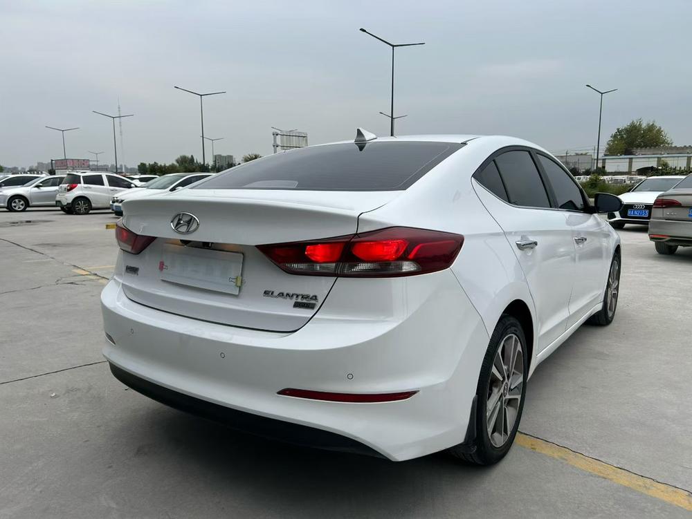 Hyundai Elantra Lingdong