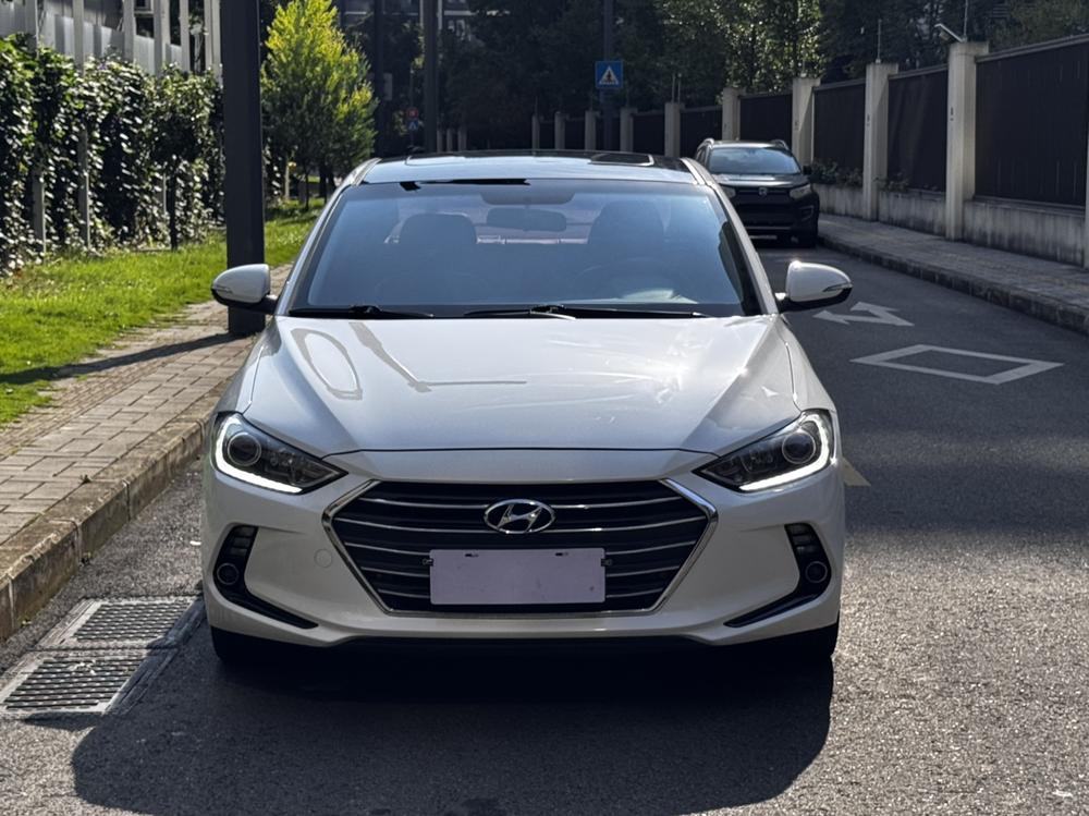 Hyundai Elantra Lingdong