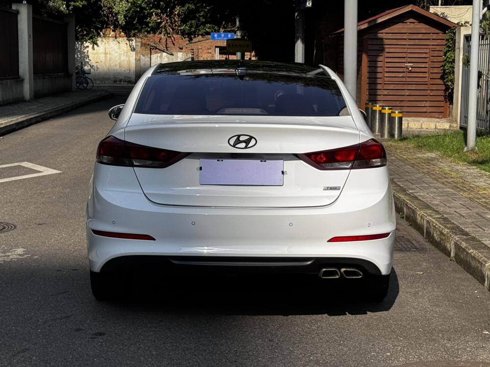 Hyundai Elantra Lingdong