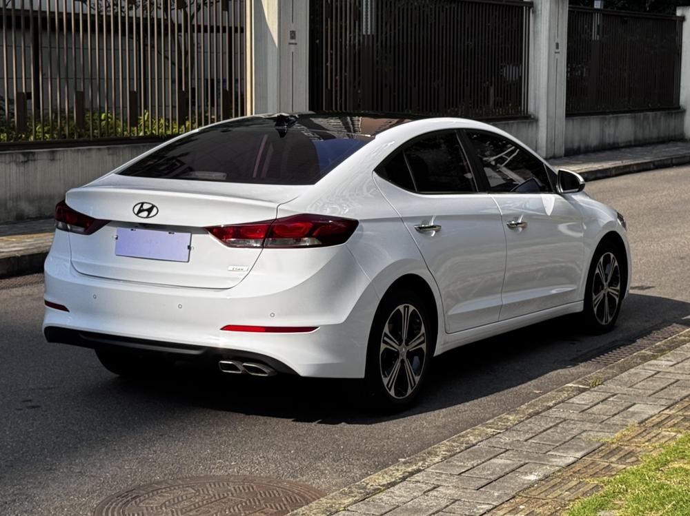 Hyundai Elantra Lingdong