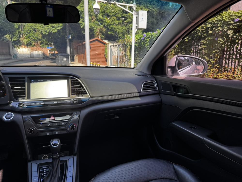 Hyundai Elantra Lingdong