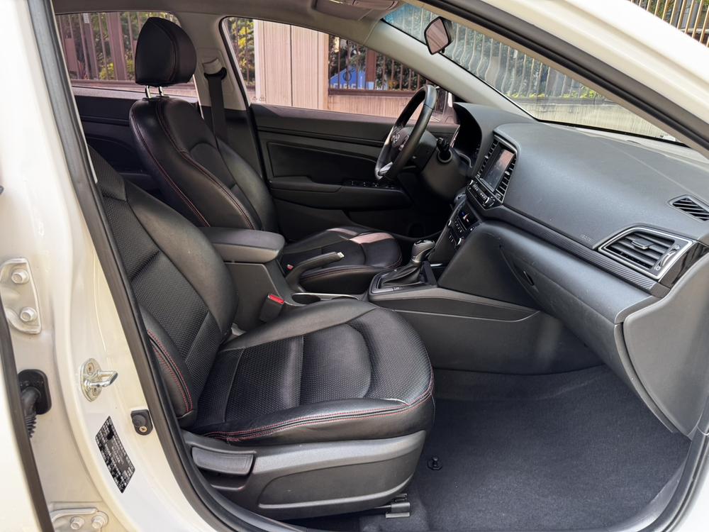 Hyundai Elantra Lingdong