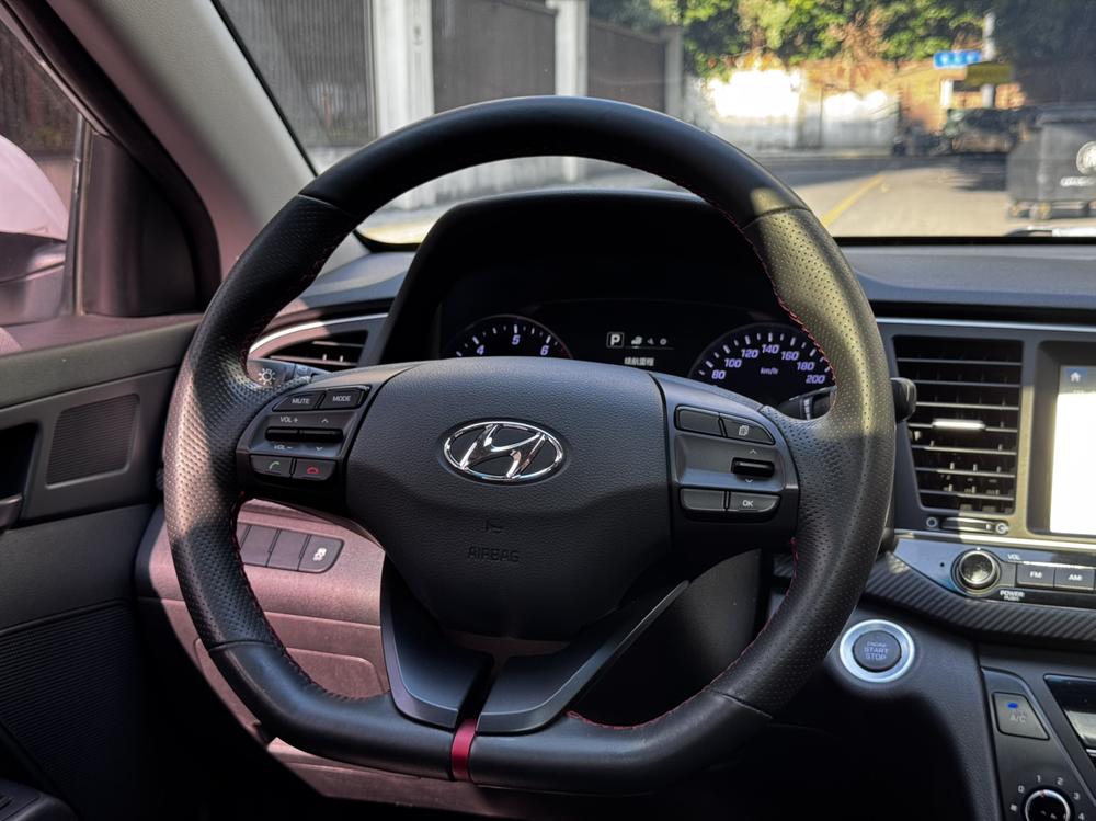 Hyundai Elantra Lingdong