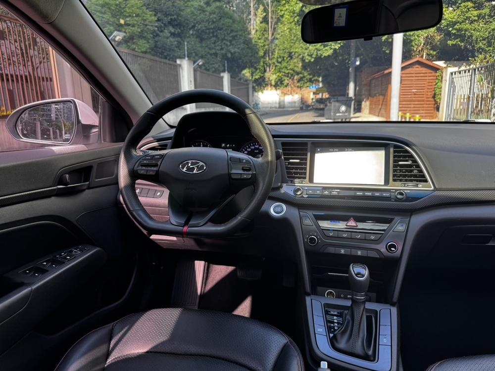 Hyundai Elantra Lingdong